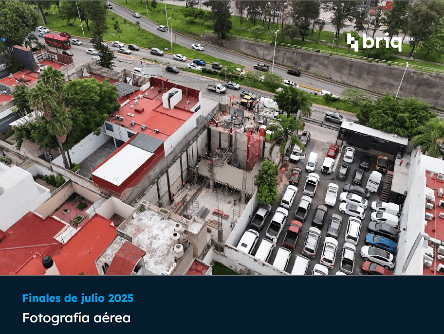 Lázaro PerSe -  Campaña 4 (imagen 2 de 17) | briq.mx